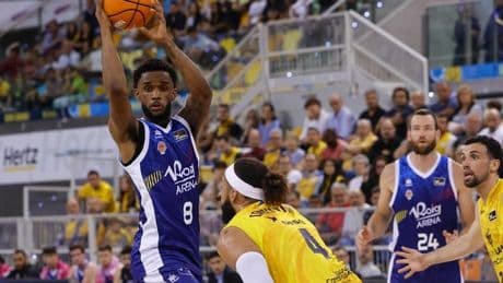 Un estelar Montero lleva al Valencia Basket a las semifinales