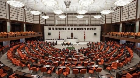 Meclis'te bir ilk: AKP’li vekiller genel kurula gelmedi, muhalefetin önerisi kabul edildi!
