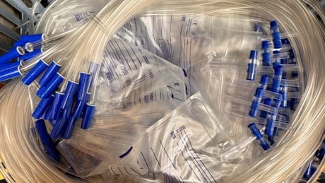 C’è un batterio che si nutre di plastica ospedaliera e mette a rischio i pazienti