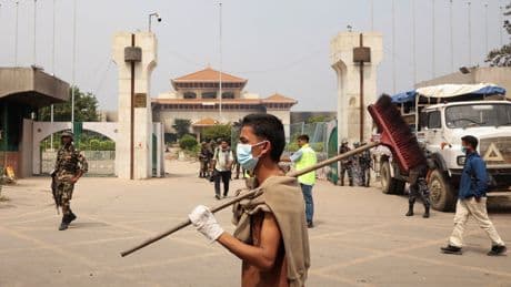 Los manifestantes en Nepal negocian un Gobierno interino con el ejército