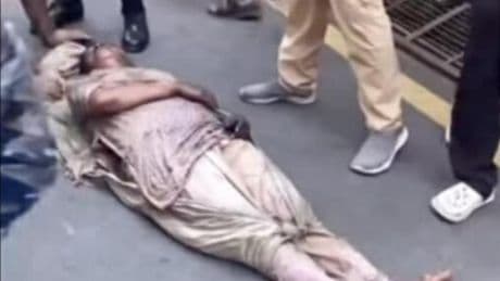Muere quemada la esposa de un ex primer ministro de Nepal: un grupo de manifestantes atacó su vivienda con ella dentro