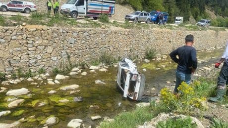 Kastamonu’da yoldan çıkan otomobil dereye uçtu: 1 kişi hayatını kaybetti