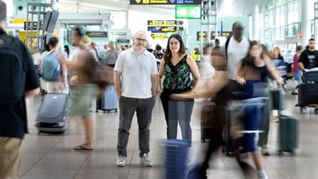 ¿Los aeropuertos son para las personas autistas? “La sobrecarga sensorial es incapacitante”
