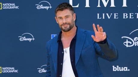 Chris Hemsworth: Geburtstag mit Brüdern und weiteren Promis