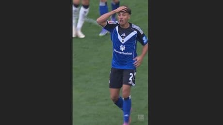 Ärgerlicher Moment im Video - HSV klaut sich selbst das Siegtor