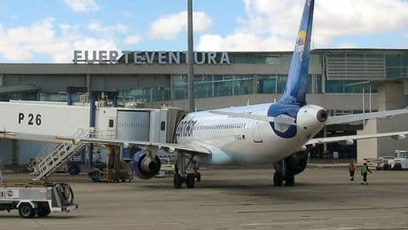 Major Canary Island airport to extend opening hours but there's a catch