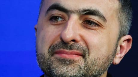 Mustafa Suleyman, CEO de Microsoft AI: "En 2030, la IA será capaz de ganar dinero por sí sola"
