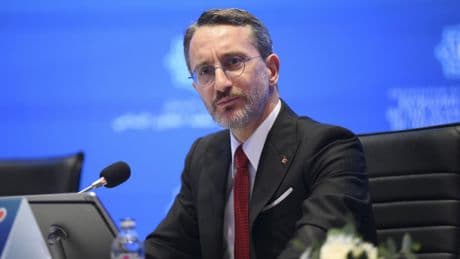 Fahrettin Altun'dan "Anneler Günü" mesajı: Bir ülkenin anneleri ne kadar mutluysa çocuklar da o kadar mutlu olur