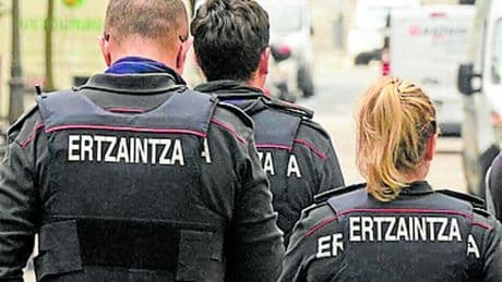Denuncian a un mando de la Policía de Bilbao por faltar al respeto a ertzainas