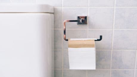 Juckreiz, Bläschen, Blutungen: So gefährlich kann Ihre Toilettenroutine sein