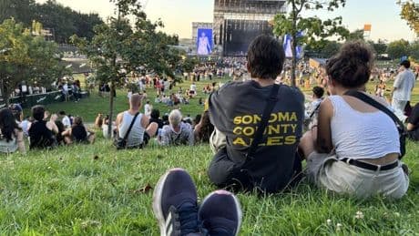 Nueve conciertos, de monte a monte e invasión de hormigas en la tienda de campaña: 24 horas en el Bilbao BBK Live