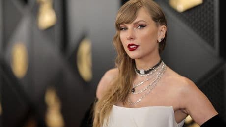 Taylor Swift’s ‘Reputation’ Soars To No. 1 Following Her Groundbreaking News