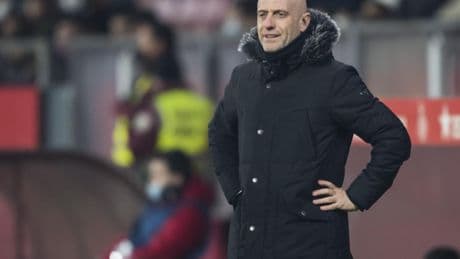 Julián Calero, el entrenador que habla desde el barro y el corazón