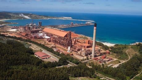 Alcoa reanuda del proceso de rearranque de la planta de San Cibrao, que no se completará hasta 2026