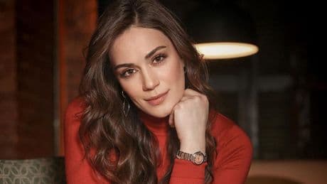 Ünlü oyuncu Özge Borak üniversiteyi kazandı