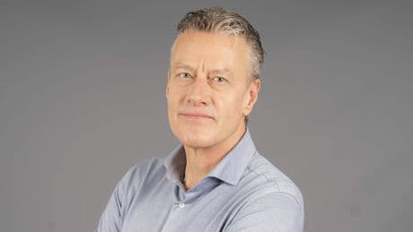 Via de achteruitgang gingen we met vijf rechercheurs op weg na tip over Maddie McCann
