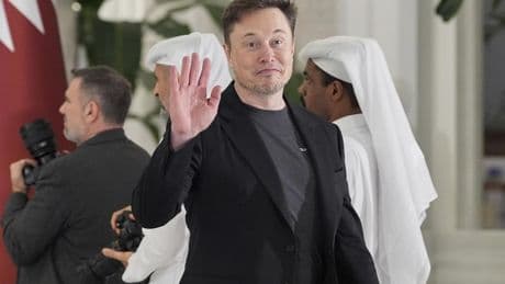 Elon Musk says he'll still be Tesla CEO in 5 years' time
