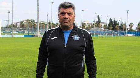 Koray Palaz: "Camia 'Demir' gibi olmak zorunda"