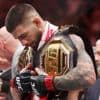 MMA. Ilia Topuria éteint Charles Oliveira, reste invaincu et devient double champion de l’UFC