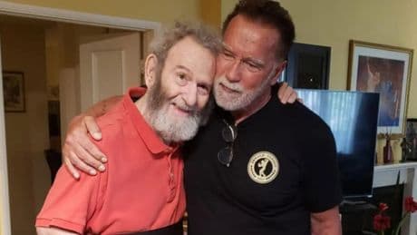 Schwarzenegger y su emocionante reencuentro con el director de &#039;Conan el bárbaro&#039;, enfermo de cáncer