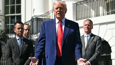 "Un travail absolument horrible": Trump accuse Zelensky d'avoir laissé la guerre en Ukraine débuter
