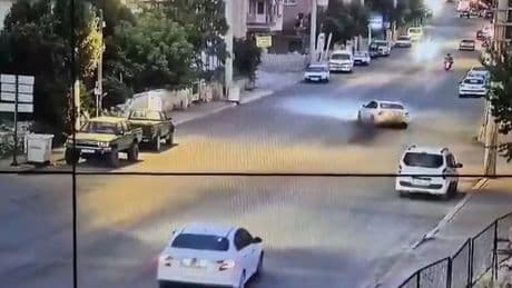 Drift denemesinde hüsran: Hem kaza yaptı hem ceza yedi