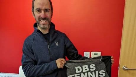 Scots primary school teacher and kids' tennis coach pleads guilty to public indecency