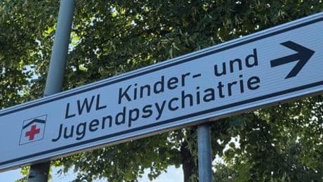 Paderborn: Wachmann war bei Messerangriff in Psychiatrie-Küche abwesend