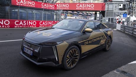 DS N°8, un debutto nobile. In occasione dell?E-Prix di FE prova esclusiva del nuovo modello sul circuito del Principato di Monaco