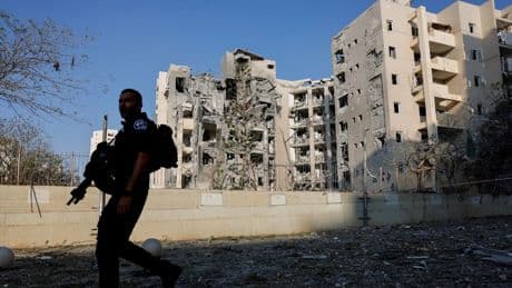 İsrailli polis İran'la savaşta sığınağı halka kapattı, içeriden kişisel eşyaları çıktı