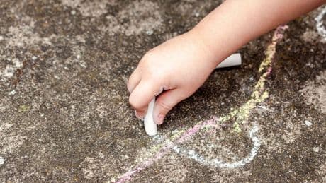 Kreide gegen Ameisen im Haus: Mit diesem genialen Trick bleiben sie fern