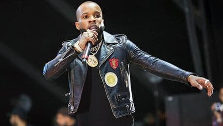 El rapero Tory Lanez, ingresado en un hospital tras recibir 14 puñaladas en la cárcel