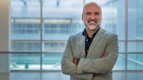 José Manuel Lucía Megías. Gracias a la vida que le ha dado tanto