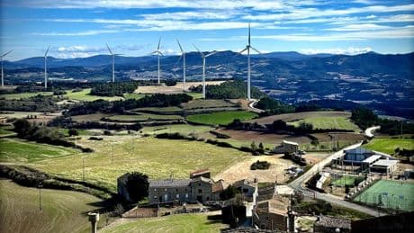 Catalunya despunta al autorizar 372 MW en renovables, un 33% más