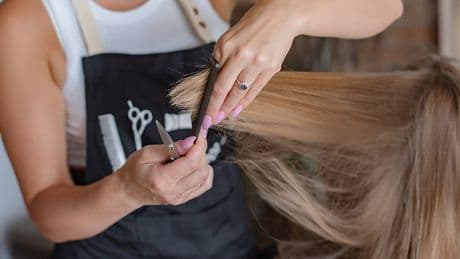 Friseur-Besuch: Wie viel Trinkgeld ist angemessen?