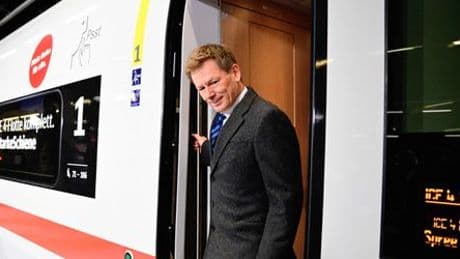 Deutsche Bahn – Absetzung von Chef Richard Lutz: Lahme Ente jetzt noch lahmer – Kommentar