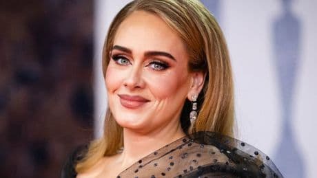 Adele 'eyeing up Super Bowl halftime performance show after NFL demands'