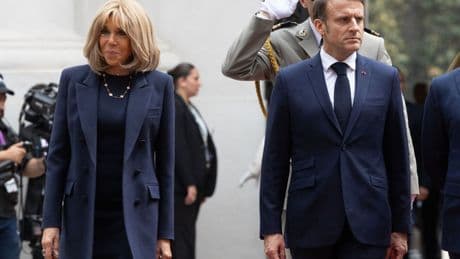 Macron demanda en EEUU a la influencer que dijo que la primera dama francesa es un hombre