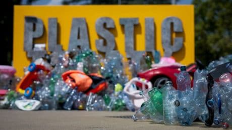 Traité sur la pollution plastique: un nouveau compromis, mais toujours pas d'accord entre 185 pays réunis à Genève
