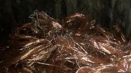 Acoge por caridad a un hombre en su casa y acaba secuestrado para vender cobre robado