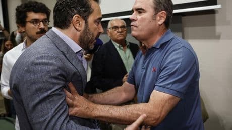 Máxima tensión en la comparecencia de Leire Díez: Dolset empuja a Aldama, que le llama «macarra»