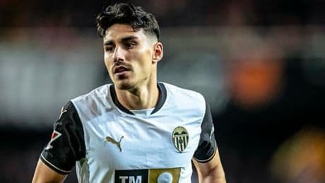 Trabzonspor'da gündem orta saha transferi: Andre Almeida, Benjamin Bouchouari
