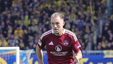 Justvan nach Premieren-Saison - „Nicht hier, um gegen den Abstieg zu spielen!“