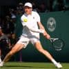 Sinner pakt eerste set tegen Djokovic, winnaar zondag in finale tegen Alcaraz