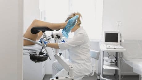Violences gynécologiques et obstétricales : après MeToo, la prise de conscience des nouveaux praticiens