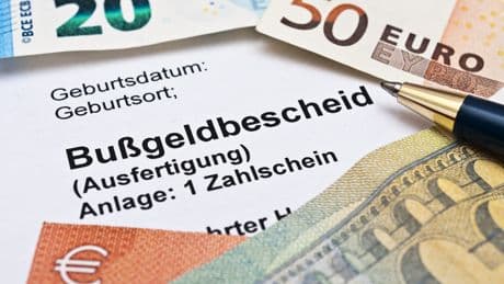 Bußgeldbescheid erhalten? Prüfen Sie auf Formfehler – es könnte sich lohnen