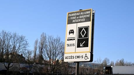 135 euros d'amende si vous êtes seul en voiture: comment vont se dérouler les contrôles sur la voie de covoiturage