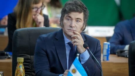 En Argentine, Javier Milei pris à partie par des manifestants après l’affaire de détournement de fonds publics impliquant sa sœur