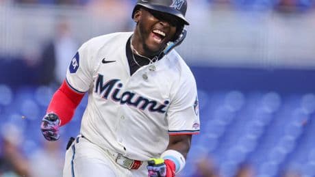 Marlins Callously Cut Ronny Simón, Pirates Nicely Picked Him Up