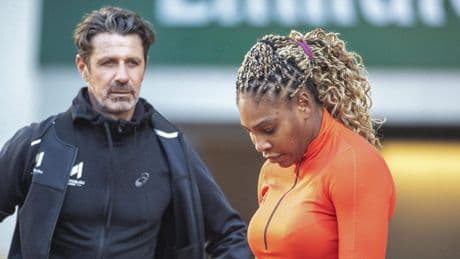 Serena Williams had knallende ruzie met coach over haar gewicht: ’Iedere kilo is er één teveel!’